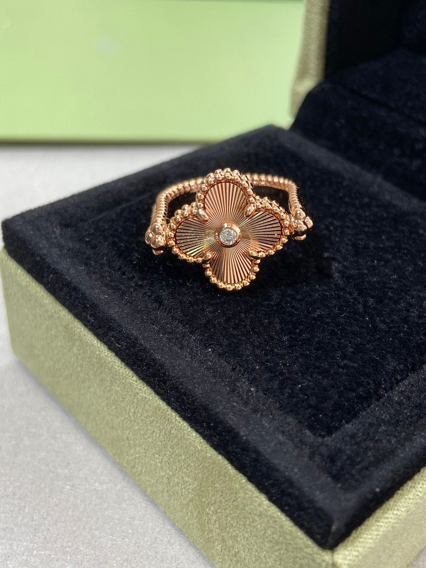 [Triumph Jewelry]CLOVER RIVERSIBLE ROSE GOLD RING