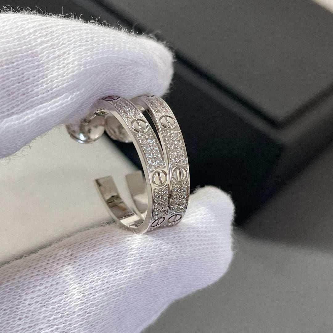 [Triumph Jewelry]LOVE DIAMOND SILVER HOOP EARRINGS