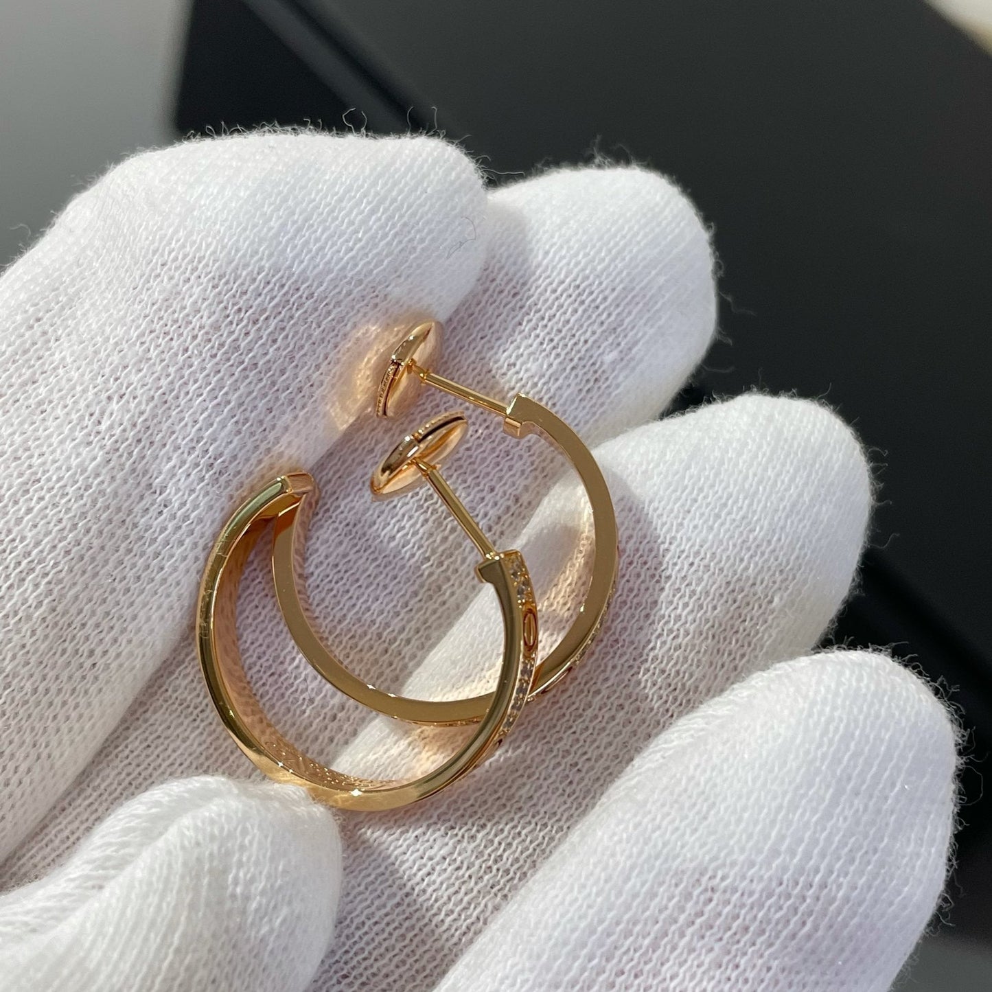 [Triumph Jewelry]LOVE DIAMOND PINK GOLD HOOP EARRINGS