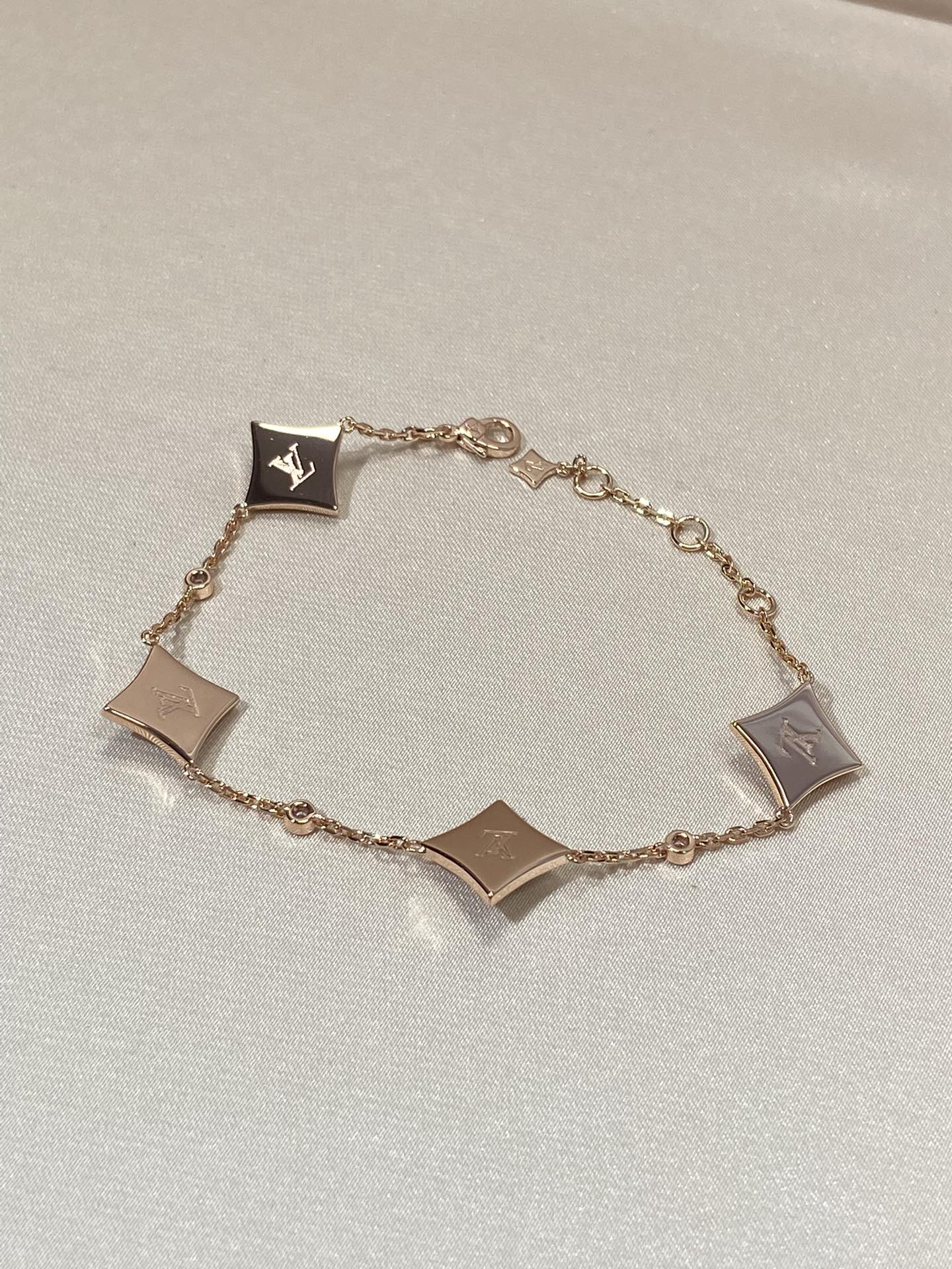 [Triumph Jewelry]STAR 4 MOTIF MOP DIAMOND PINK GOLD BRACELET