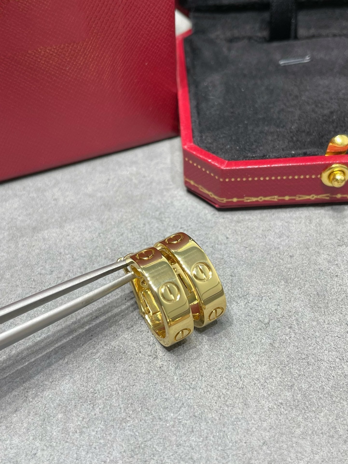 [Triumph Jewelry]LOVE 5.5MM EARRINGS