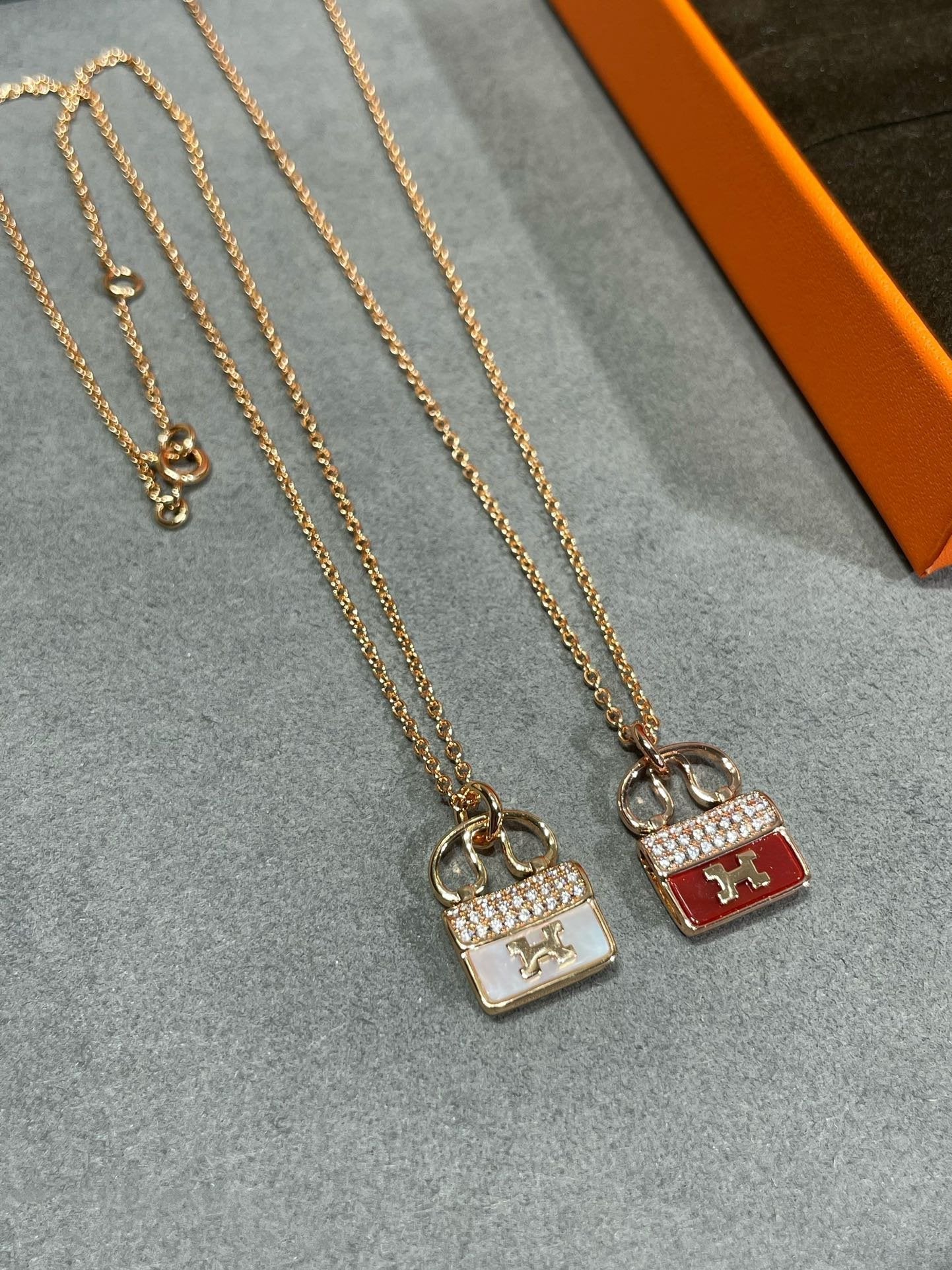 [Triumph Jewelry]H CIRCE MOISSANITE PENDANT NECKLACE GOLD