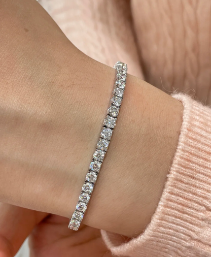[Triumph Jewelry]  CLASSIC BASEBALL BRACELAT, 52 DIAMOND