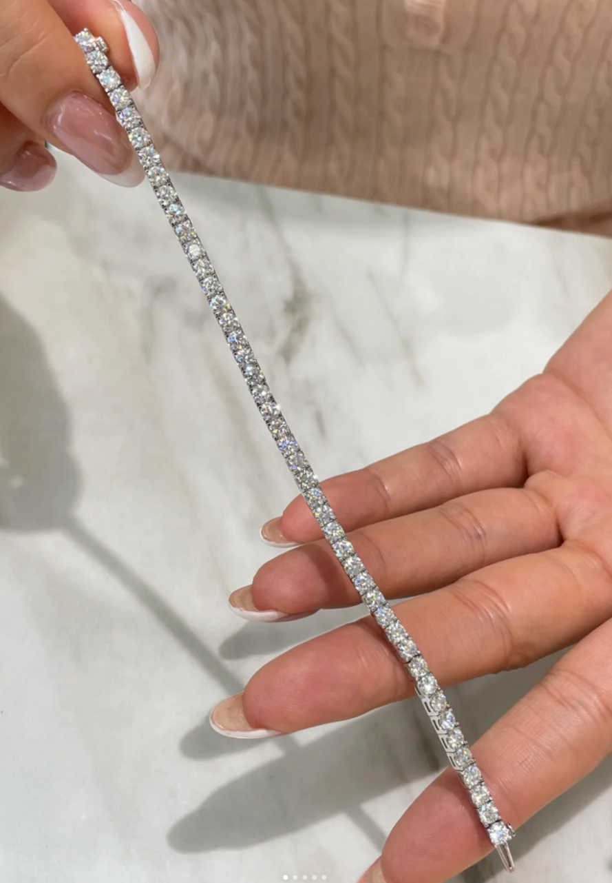 [Triumph Jewelry]  CLASSIC BASEBALL BRACELAT, 52 DIAMOND