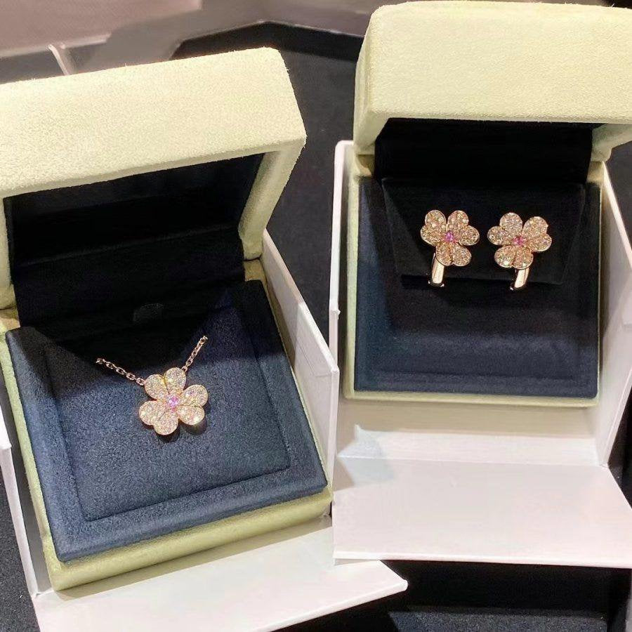 [Triumph Jewelry]FRIVOLE PINK GOLD FLOWER DIAMOND EARRINGS